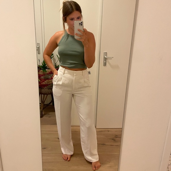 Aritzia Pants - Aritzia effortless pants